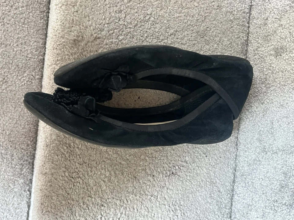 Jessica Simpson 麂皮绒花卉芭蕾平底鞋 8 码二手状况完好 — 第 4/4 张图片