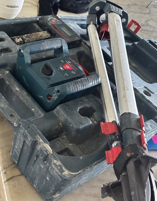 #ad Bosch GRL 800 20HV Professional 800 Ft Rotary Laser Level works but dirty $220.00