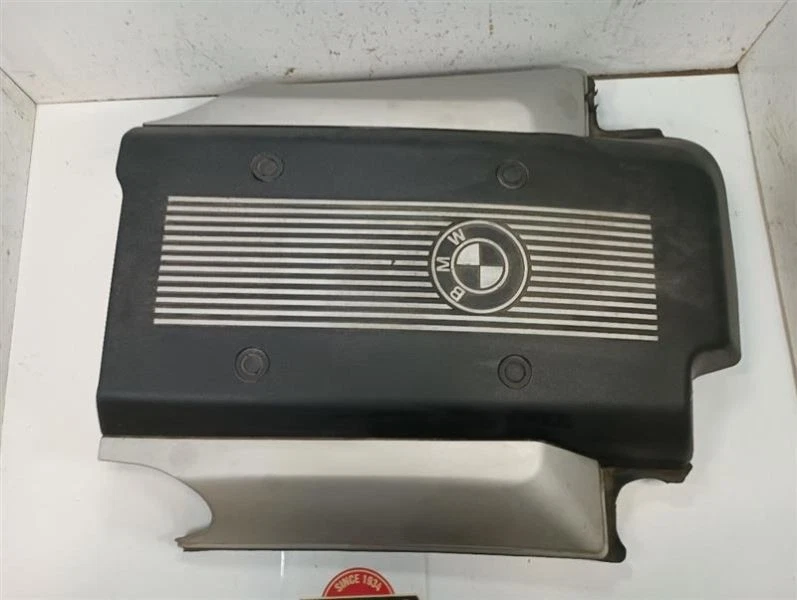 2002 BMW 540I 4.4L tampa da válvula do motor 10211810 - Imagem 2 de 4