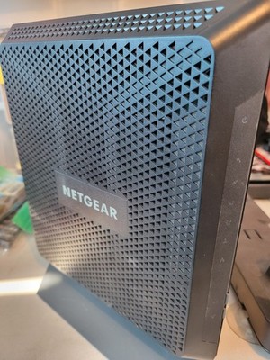 NETGEAR AC1900 Model C7000v2 WiFi Cable Modem Router 2.4GHz 5GHz