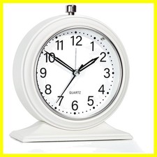 4-inch Battery Operated Alarm Clock Silent Analog Desk Clocks with Light Vint...