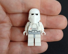 Lego Star Wars Snowtrooper Minifigure sw0115 from 8129 7749 7879 7666 4504 8084