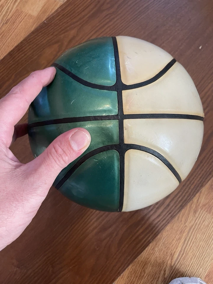 Nike LeBron James Baloncesto Talla 7 De Colección Años 2000 Exhibición Coleccionable Dañada Foto 4 de 4