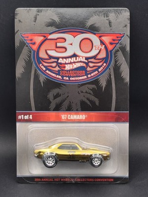 Hot Wheels 2016 30th Annual Collectors Convention 1/4 - '67 Camaro Specfl. Gold