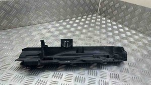 BMW 3 E90 Kühlerhalter 17107524914 2.00 Diesel 2011 31828799