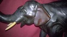 Elefante in bronzo brunito con zanne. Europa fine '800