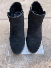 Crown Vintage Tabitha Women s size 6 us Black Suede leather side zip booties