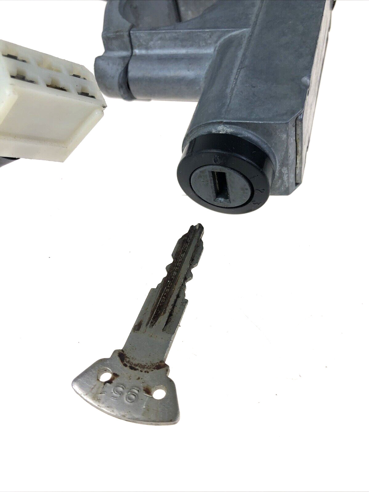 Maserati Biturbo Ignition Lock Key Switch 3453-01