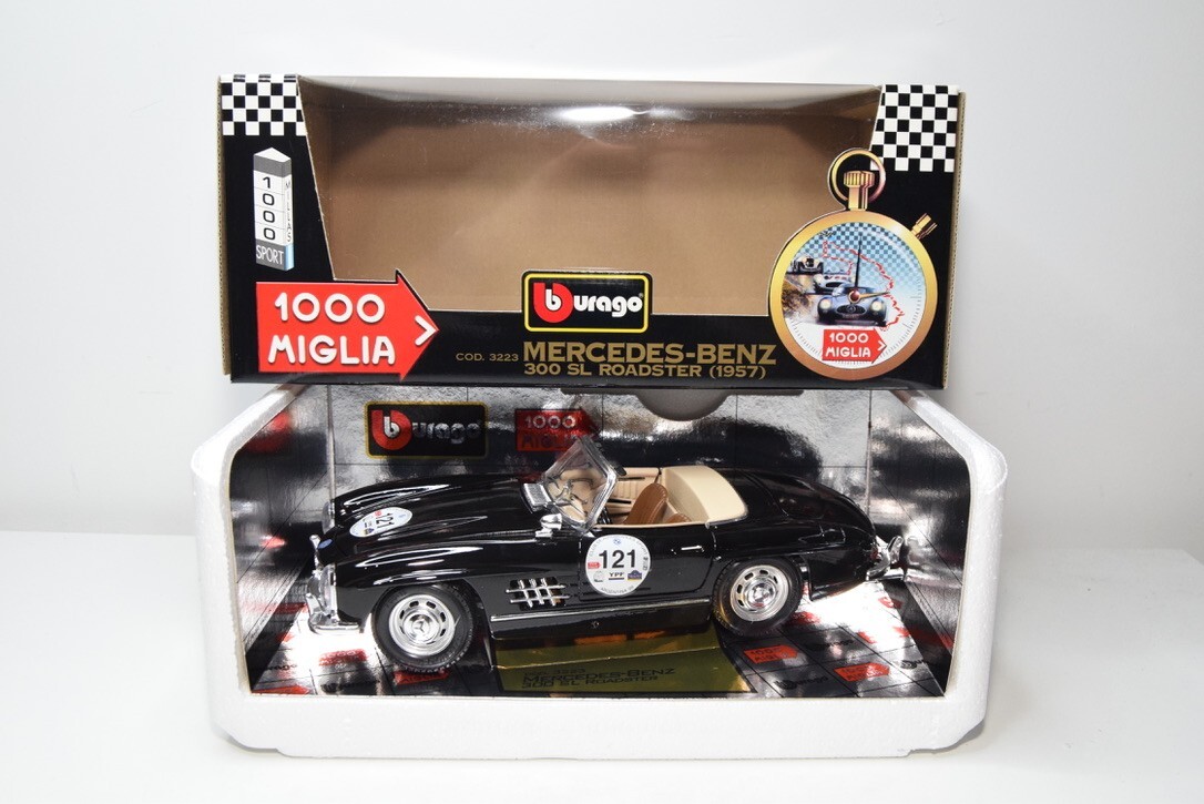 burago メルセデスベンツ　300SL ロードスター Mercedes Benz 300 SL Roadster 1957 Burago 1:18 Scale Diecast