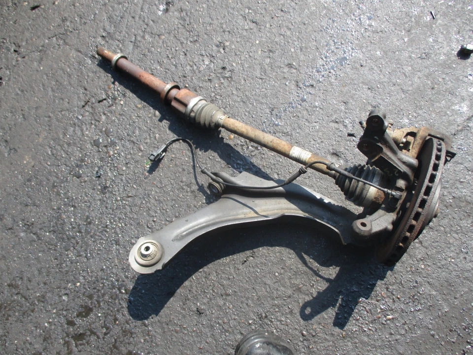 RENAULT CLIO MK4 2014 1.2 GASOLINA LADO CONDUCTOR PINZA EJE DE TRANSMISIÓN 391000926R Foto 4 de 4