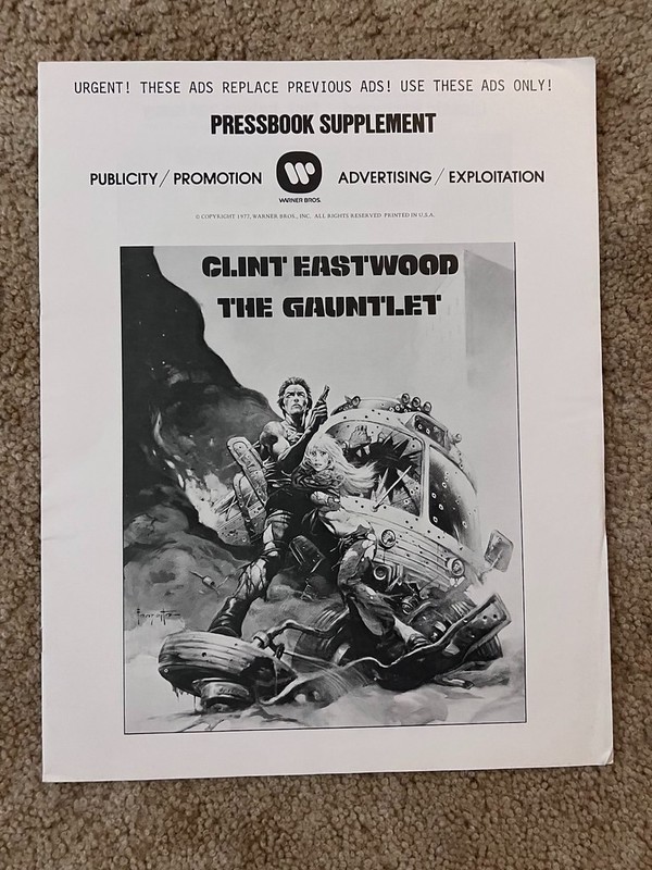 The Gauntlet 1977 Movie Pressbook 11x14 Eastwood Locke Frank Franzetta Art