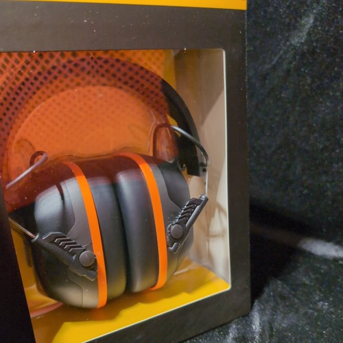 Klein Tools AESEM1S Situational Awareness Bluetooth® Earmuffs New in Box - Picture 3 of 8