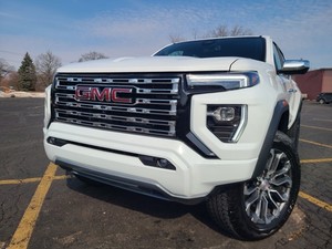 2023 GMC Canyon Denali
