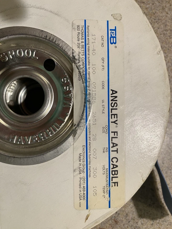 Cabo plano Thomas & Betts Ansley 50 pés gato nº Fio 171-40 28 AWG - Imagem 2 de 2