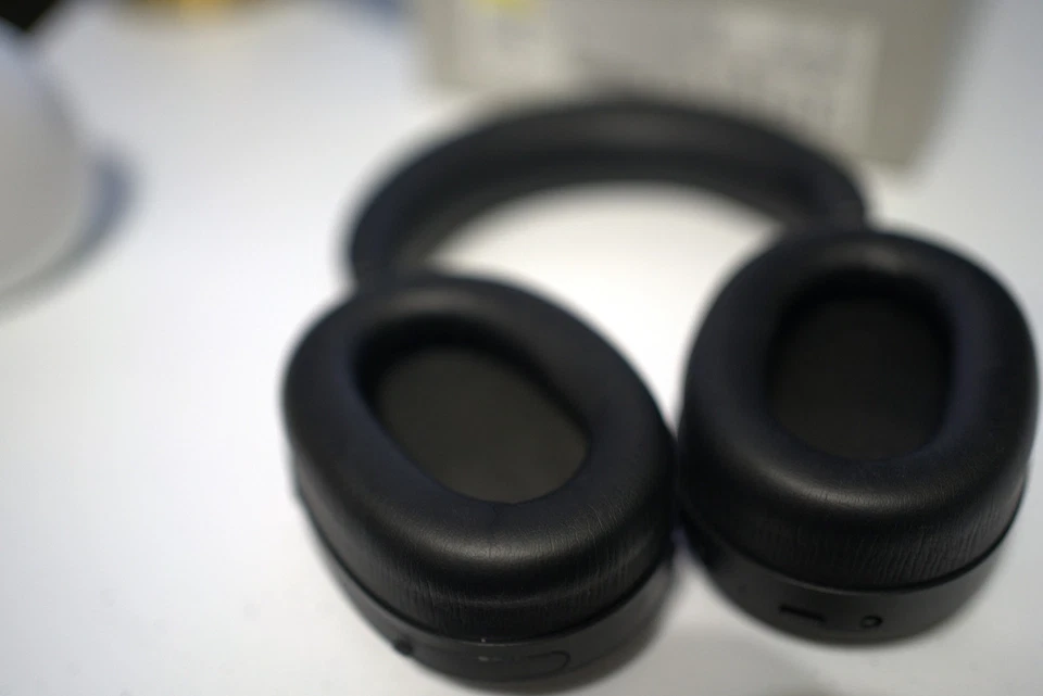 Jabra Evolve2 85 Stereo Wireless Headset (UC, USB-C) - Black Headset Only - Image 4 of 4