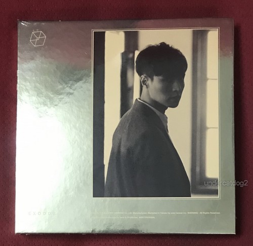 EXO Vol. 2 Exodus 2015 Taiwan CD+52P+Card -LAY ver.- (Korean Lan.) - Picture 1 of 4