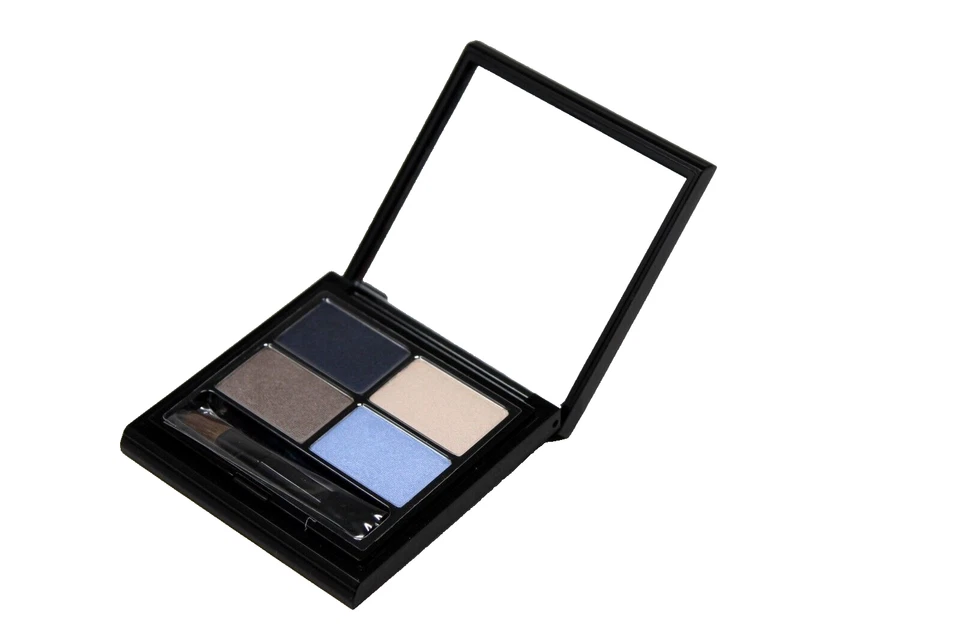 ELIZABETH ARDEN COLOR INTRIGUE EYESHADOW QUAD 0.2 OZ/5.8 G #BLUE BREEZE - Image 2 of 2