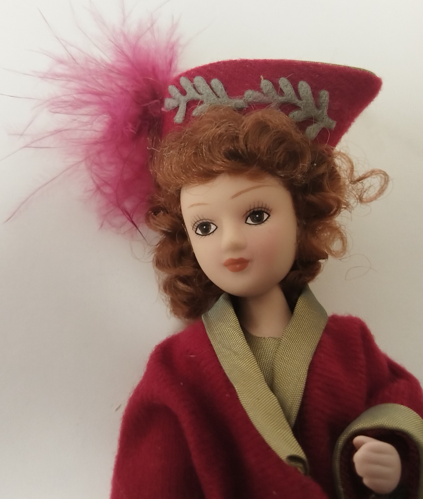 Kate Crowe from the Deagostini collection, Ladies of the Porcelain Doll Era.