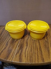 (2) Tupperware Servalier 886 Bowls With Lids ...