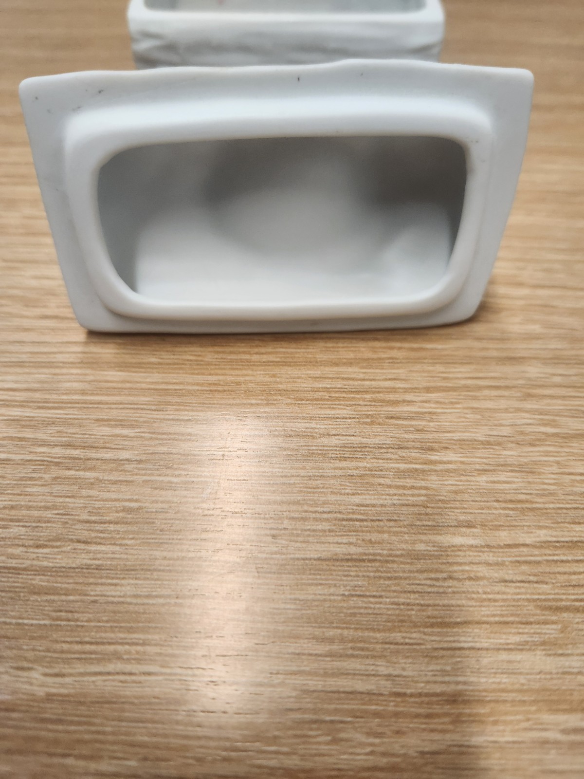 VTG Crowning Touch Collections Porcelain Bird on Branch Log Trinket Box 3"x3.25"