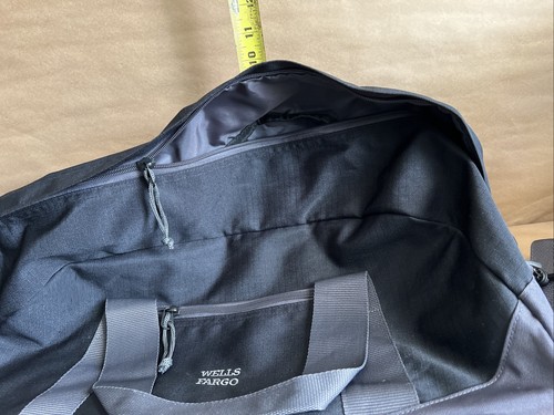 Bolsa de transporte Eddie Bauer Wells Fargo correas negras - Imagen 6 de 7