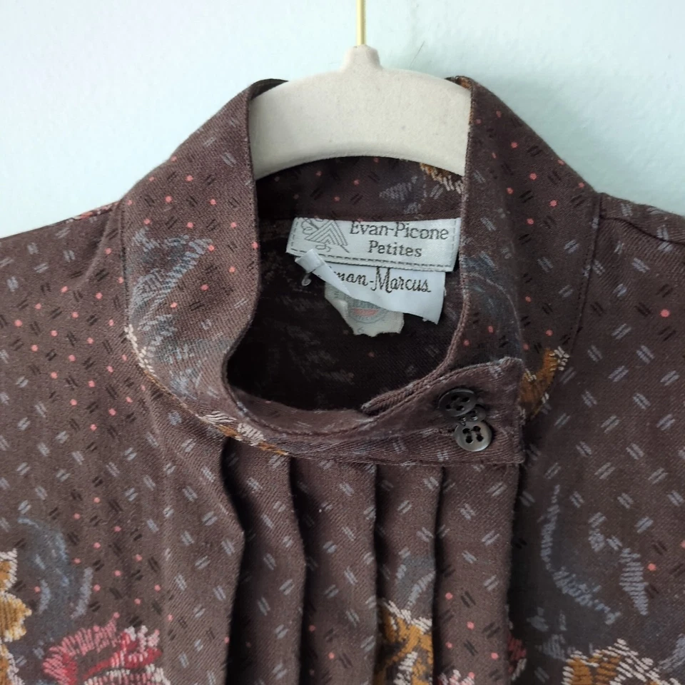 Blusa De Colección Neiman Marcus Evan Picone Mujer Pequeña M Otoño Plisada Floral Puff Foto 4 de 4