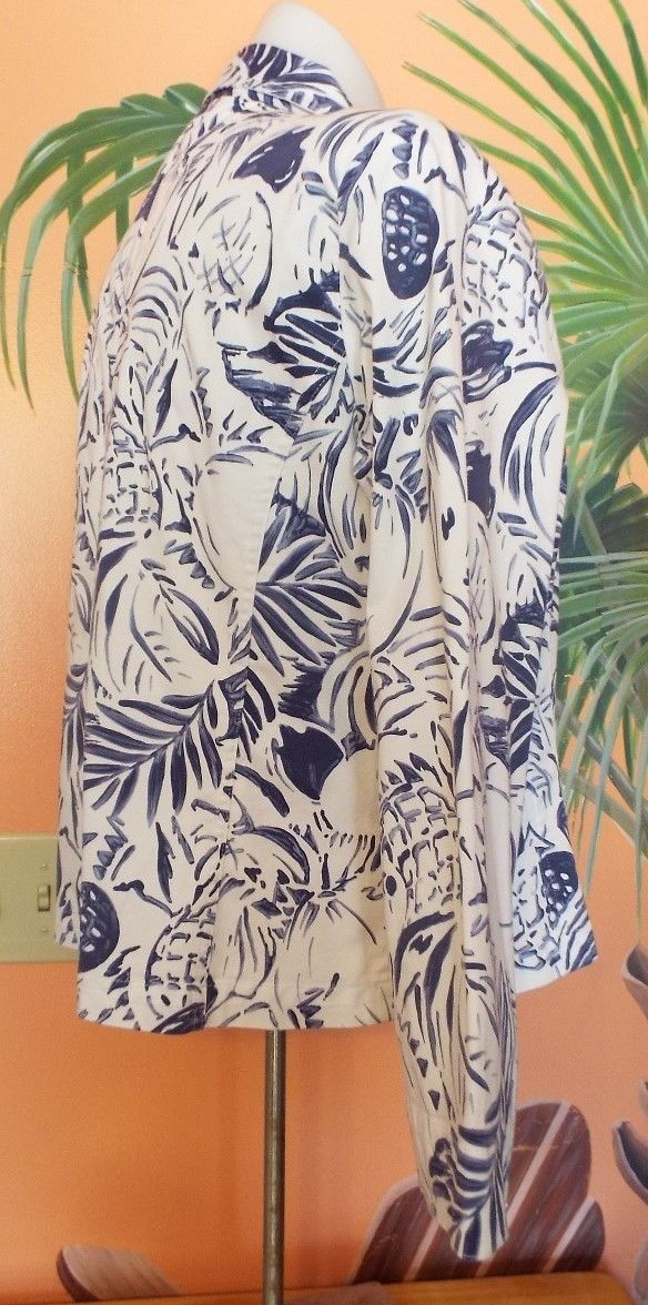 CHICO'S LIGHTWEIGHT BUTTON FRONT JACKET, BLUE & W… - image 4