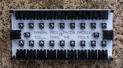 MINDBURNER MIDI 20 Port / 10 Way Manual Midi Patch Matrix Super Thingy