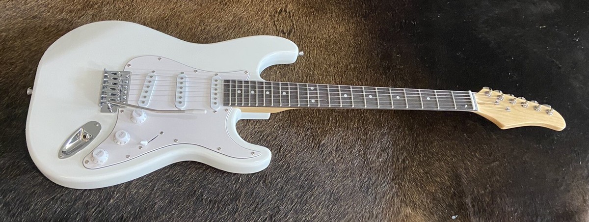OlympicWhite Stratocaster レリック ギター OlympicWhite Stratocaster レリック ギター