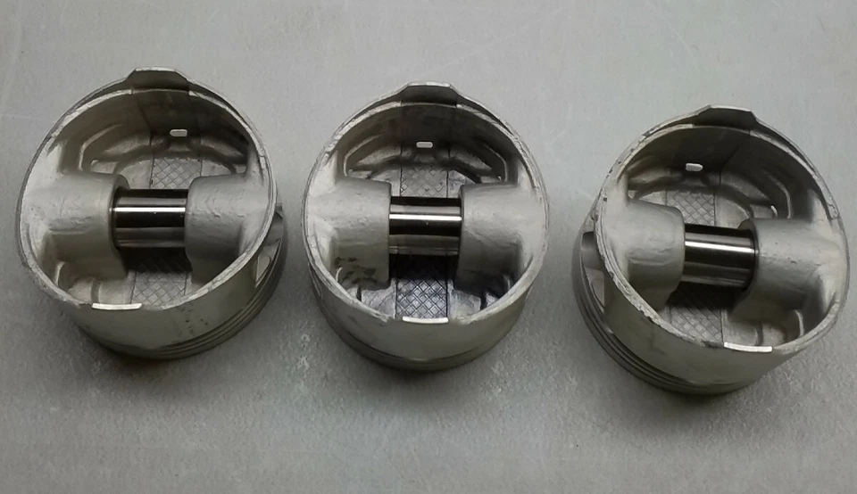 Pistones Esterlina 678RP Federal Mogul Cantidad 3 Pistones Hechos en EE. UU. Foto 2 de 4