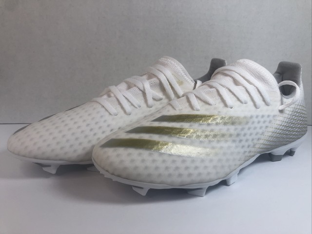 laceless football cleats