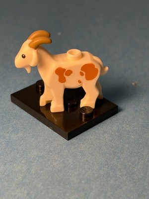 UNBRANDED *NOT LEGO* Goat Minifig 95341pb01 for 7189 - Light Scratches/No Cracks