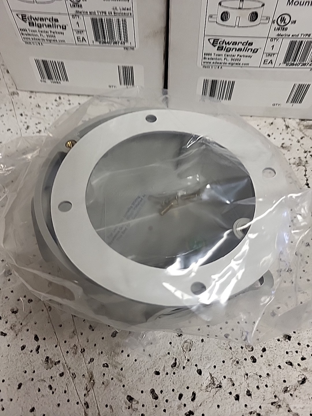 EDWARDS SIGNALING 105BX Mounting Box