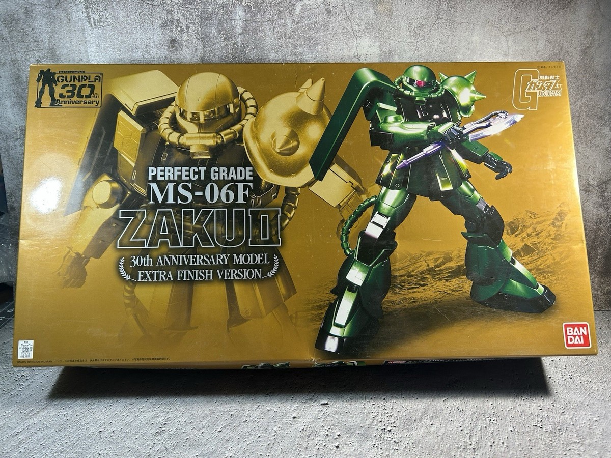 Zaku II. 30th Anniversary Limited Edition Model PG 1 60