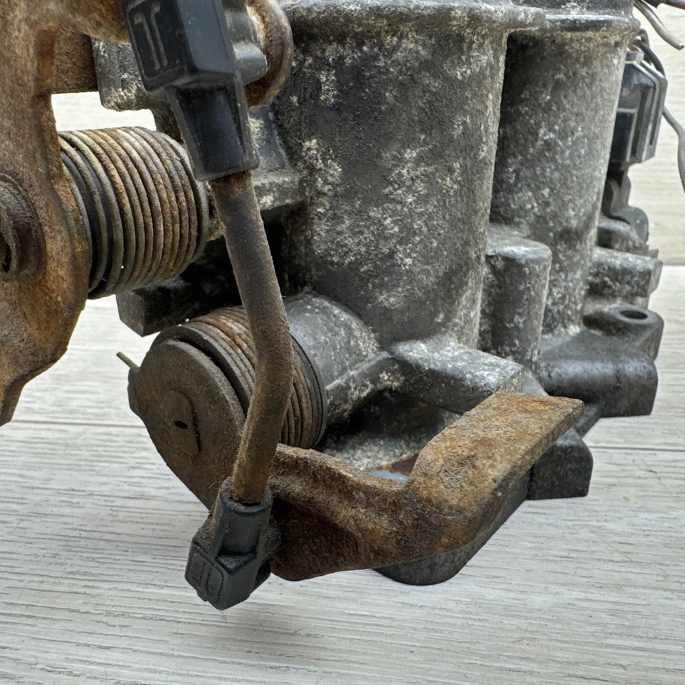 Camioneta Ford F150 F250 1987-1996 camioneta pickup 4,9 doble diámetro carrocería del acelerador OEM Foto 3 de 4