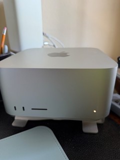 Apple Mac Studio 2022 M1 Ultra 20 Core CPU 48 Core GPU 64GB RAM 2 TB SSD A2615
