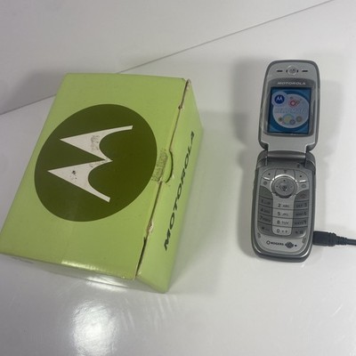 Motorola V360  Flip Mobile Good Cosmetically *Turns On Plugged In* Motorola Box
