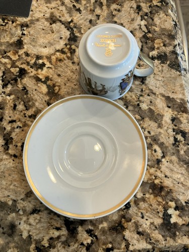 Suisse Langenthal Porcelain Costumes Suisses Berne Demitasse Cup & Saucer NR - Picture 3 of 9