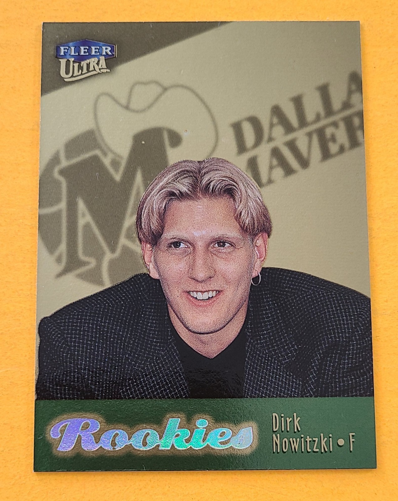 1998-99 ULTRA GOLD MEDALLION #118G DIRK NOWITZKI RC (CHIP)