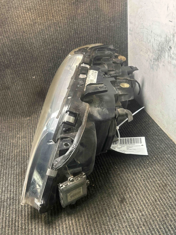 Fits 2006-08 BMW 750I Right Headlamp (foggy) OEM:6937234 Foto 3 de 4