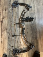 Selling prime alloy compound bow 70 lbs limbs 29” draw cams and brand new string
