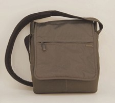 Gray Incase Computer Laptop Bag - Robust and ...