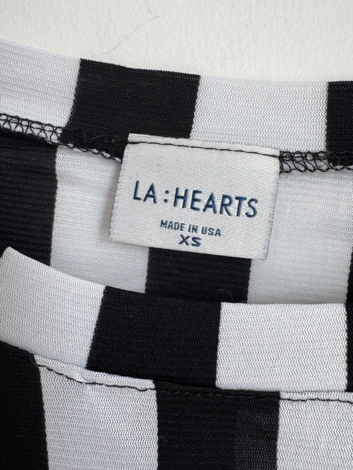 Top corto Pacsun LA Hearts manga larga a rayas negro/blanco para mujer XS Ref Foto 3 de 4