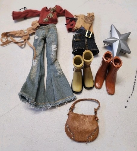 Vintage MGA Bratz Sasha 2003 Style It Outfit und Accessoires