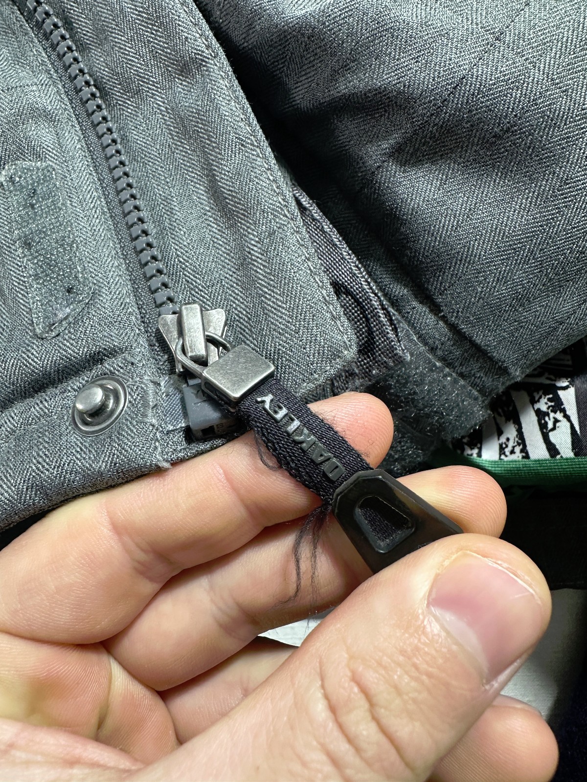 Oakley Technical Ski Jacket Grey Herringbone Hood… - image 19