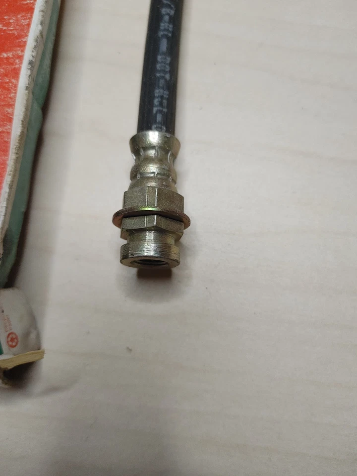 Manguera hidráulica de freno EIS 5355859 1976-1980 Jeep CJ5 CJ7 Foto 2 de 4