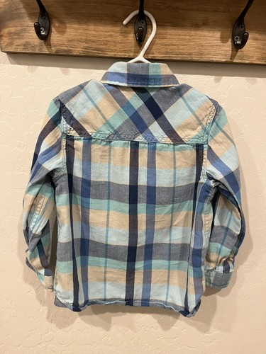 Cat and Jack Boys Button Down Shirt Size 4t - Picture 3 of 3