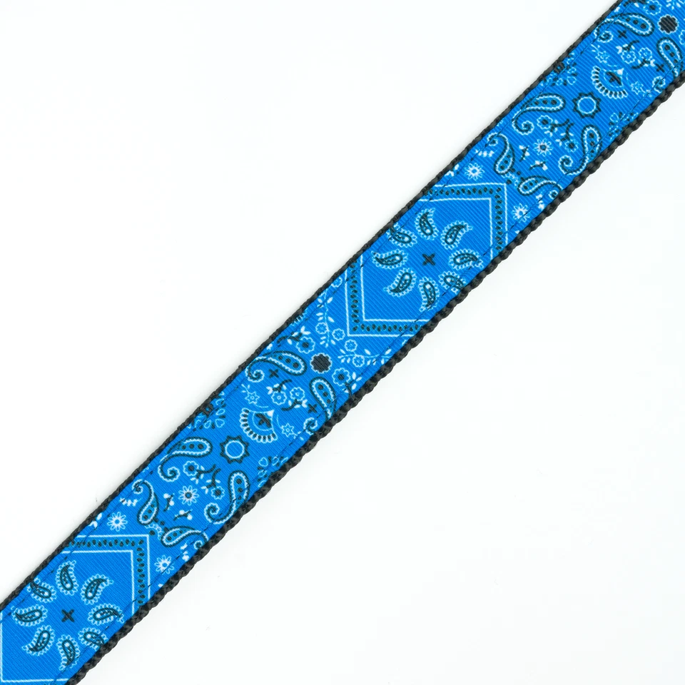 Bandana azul Country Brook Design® 3/4 pulgadas con correas de nailon negro, 50 yardas Foto 2 de 4