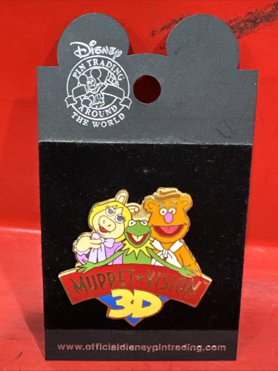 2004 Contemporary Disney Pins, Patches & Buttons (1968-Now) for