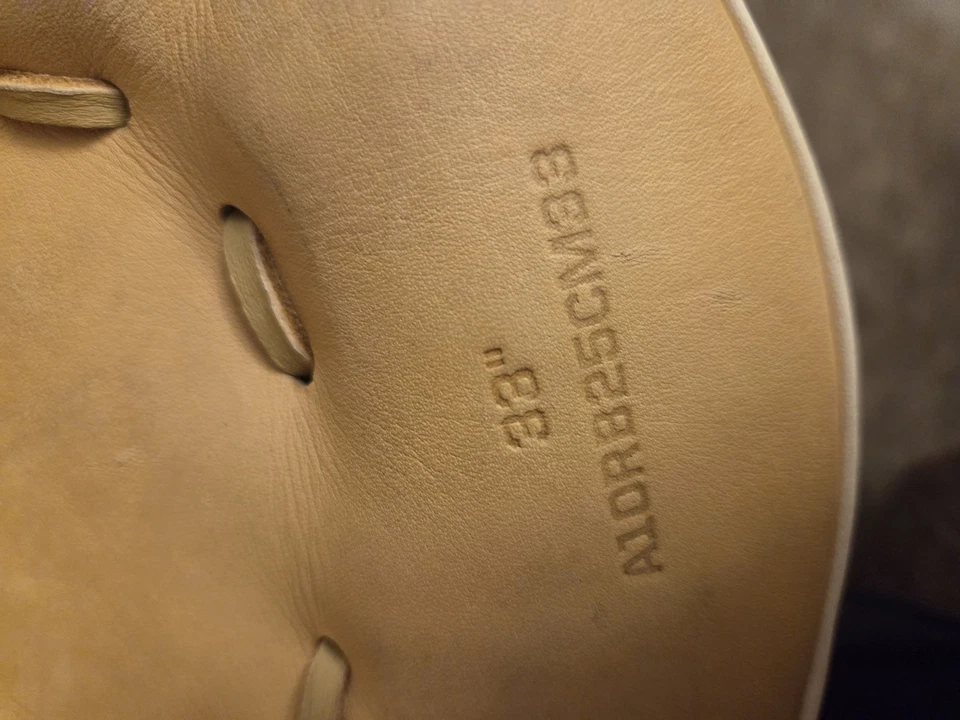 Перчатка Wilson A1000 Catchers 33 дюйма для подачи правой рукой 2024 блондинка - Изображение 3 из 4